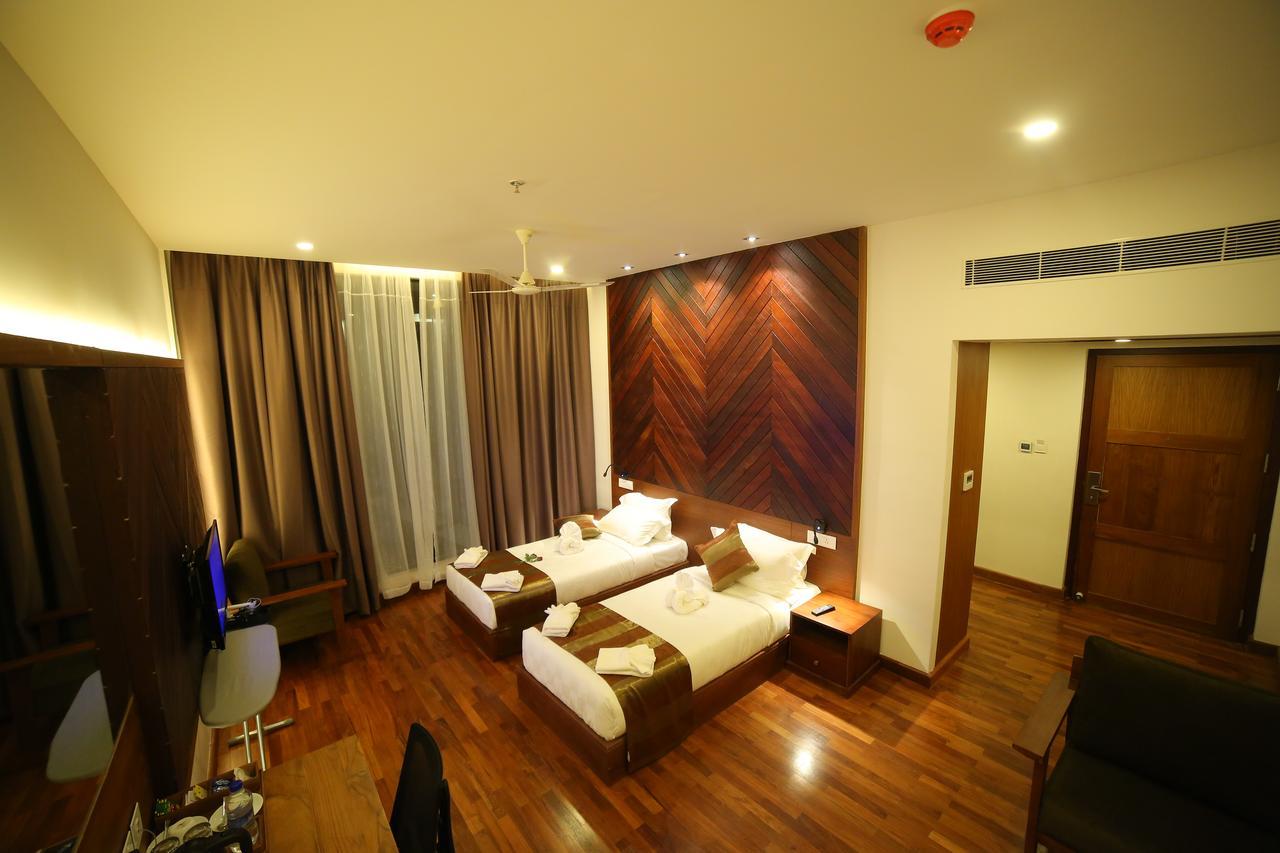 Woodies Bleisure Hotel Kozhikode Zewnętrze zdjęcie