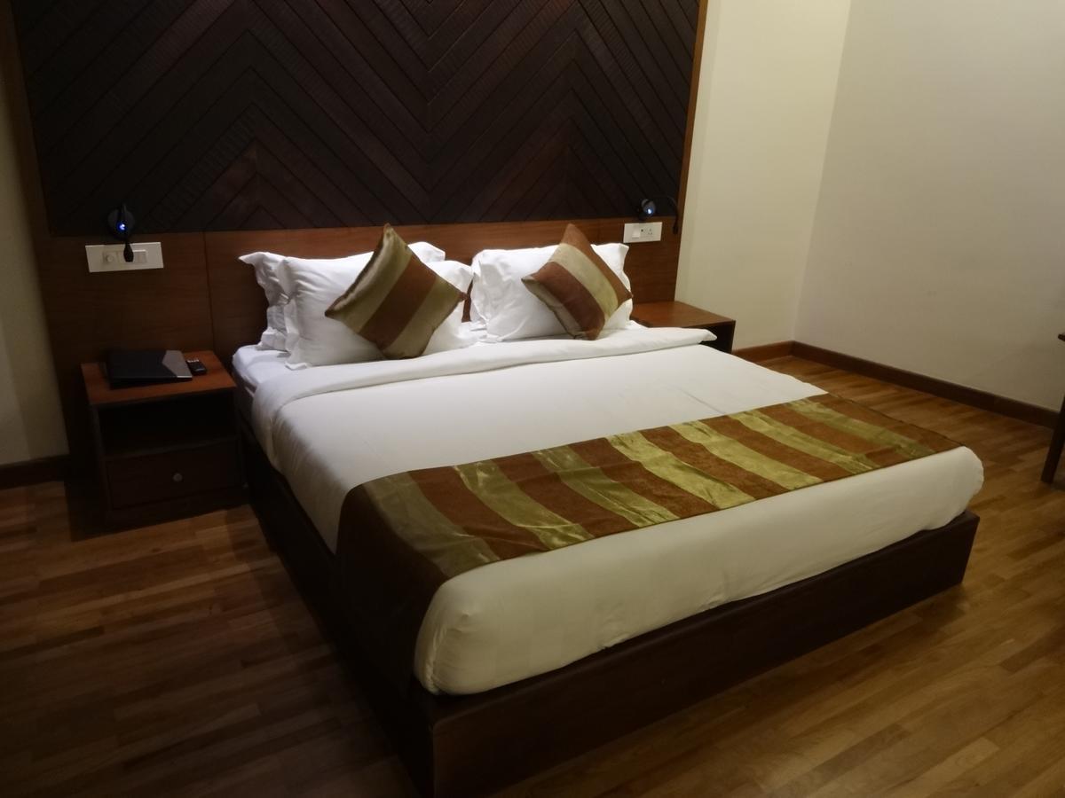 Woodies Bleisure Hotel Kozhikode Zewnętrze zdjęcie