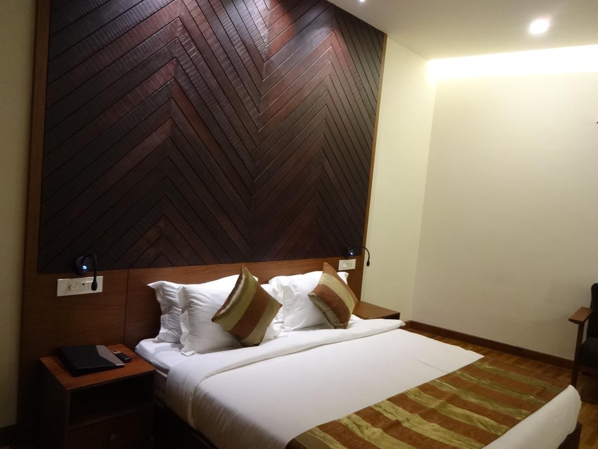 Woodies Bleisure Hotel Kozhikode Zewnętrze zdjęcie