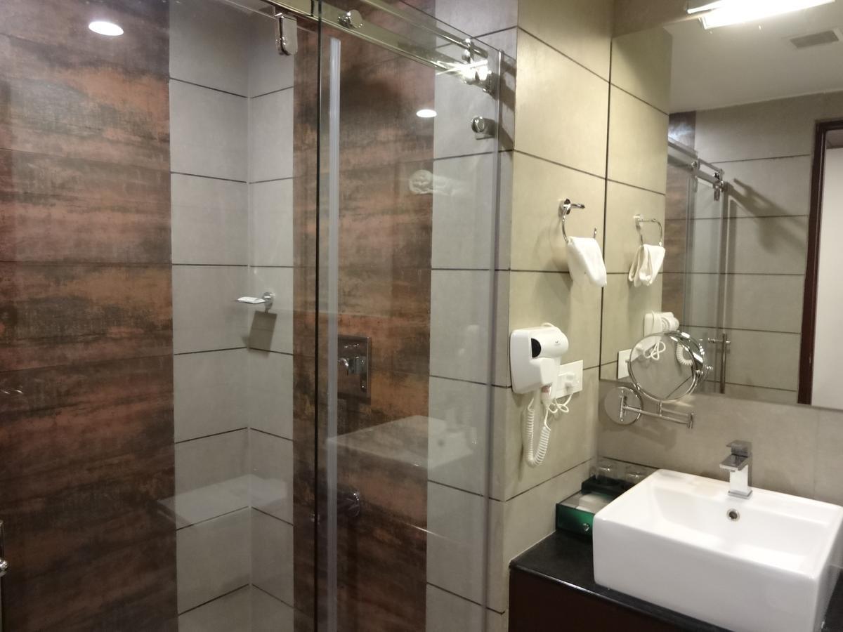 Woodies Bleisure Hotel Kozhikode Zewnętrze zdjęcie