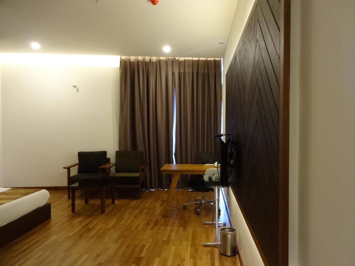 Woodies Bleisure Hotel Kozhikode Zewnętrze zdjęcie